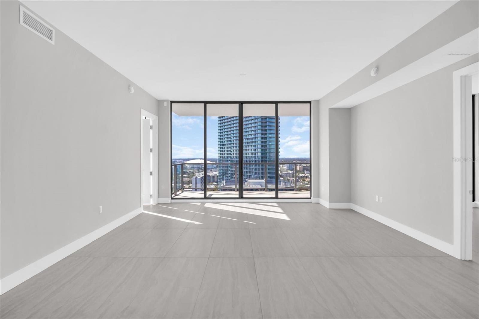 Image 18 of 77 For 275 1st Avenue S 2807