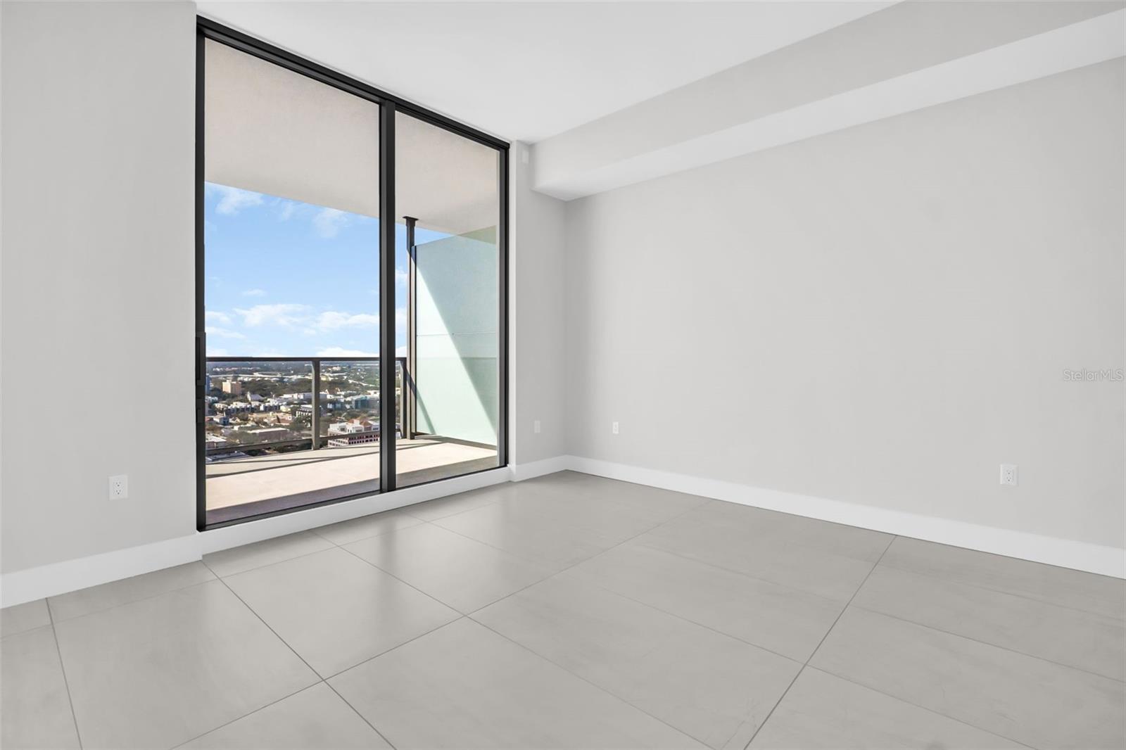 Image 22 of 77 For 275 1st Avenue S 2807