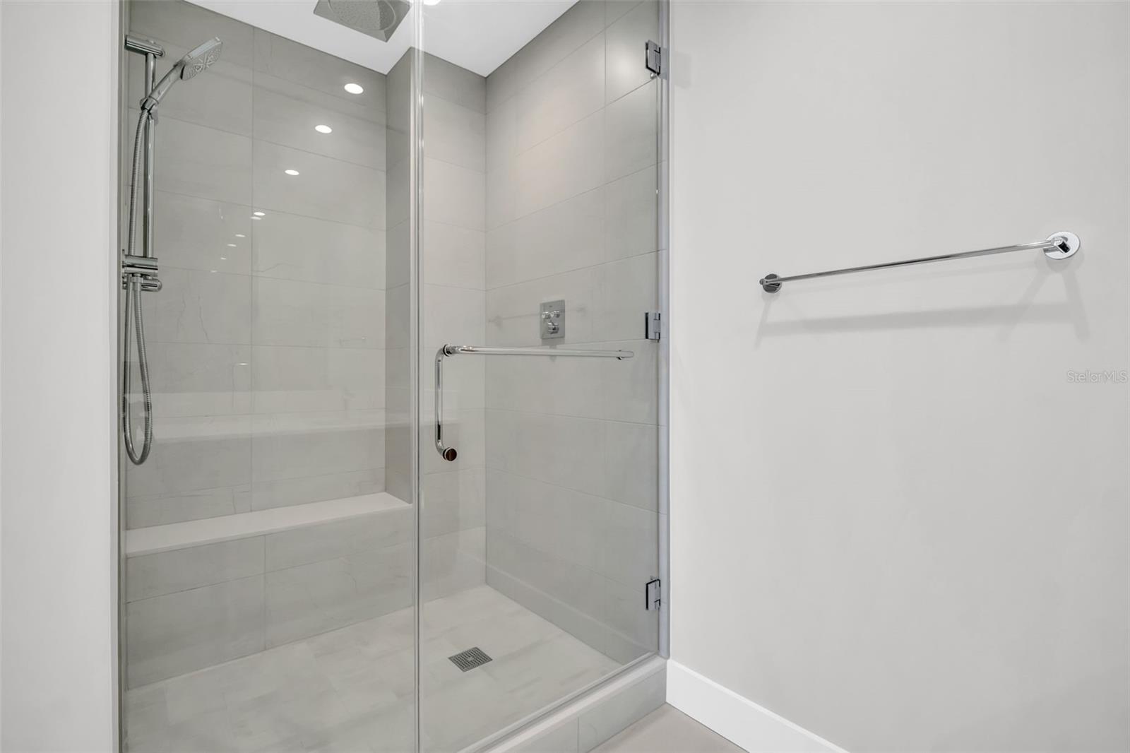 Image 31 of 77 For 275 1st Avenue S 2807