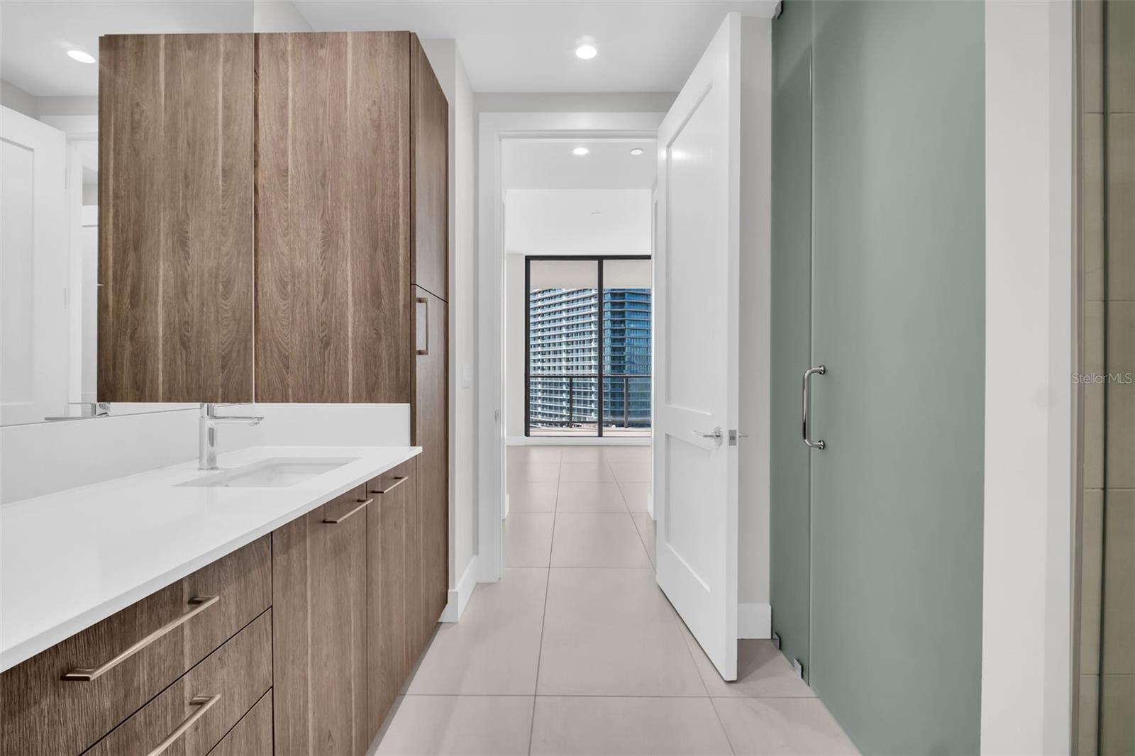 Image 32 of 77 For 275 1st Avenue S 2807