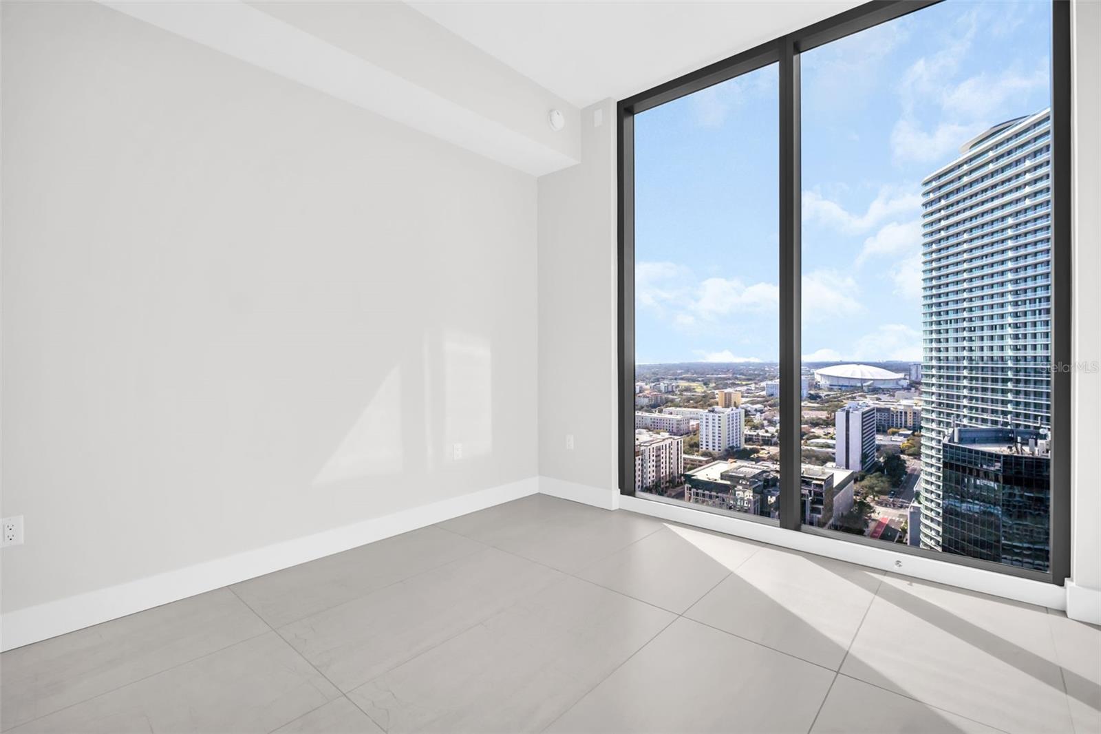 Image 34 of 77 For 275 1st Avenue S 2807