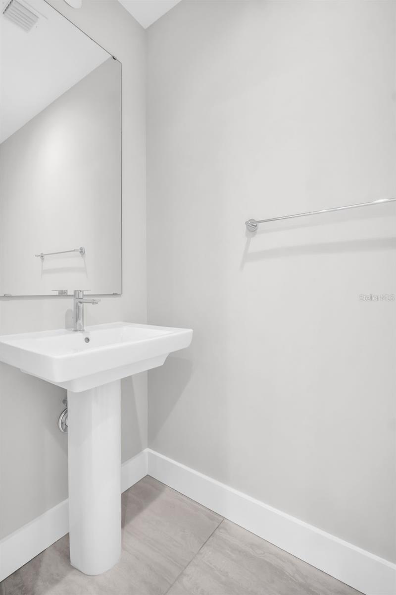 Image 41 of 77 For 275 1st Avenue S 2807