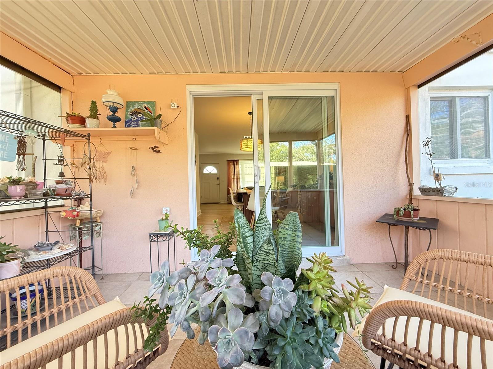 Image 20 of 40 For 199 Tropic Boulevard W