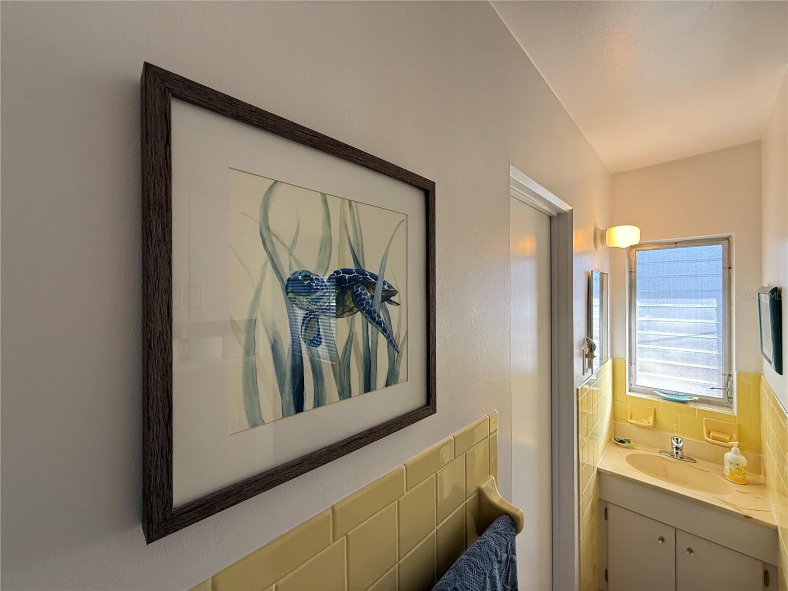 Image 24 of 40 For 199 Tropic Boulevard W