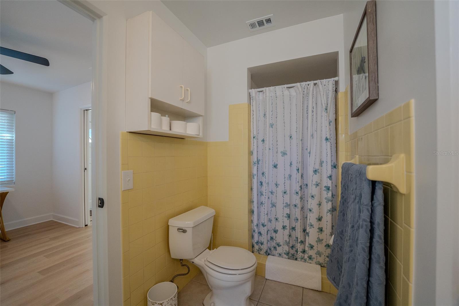 Image 25 of 40 For 199 Tropic Boulevard W