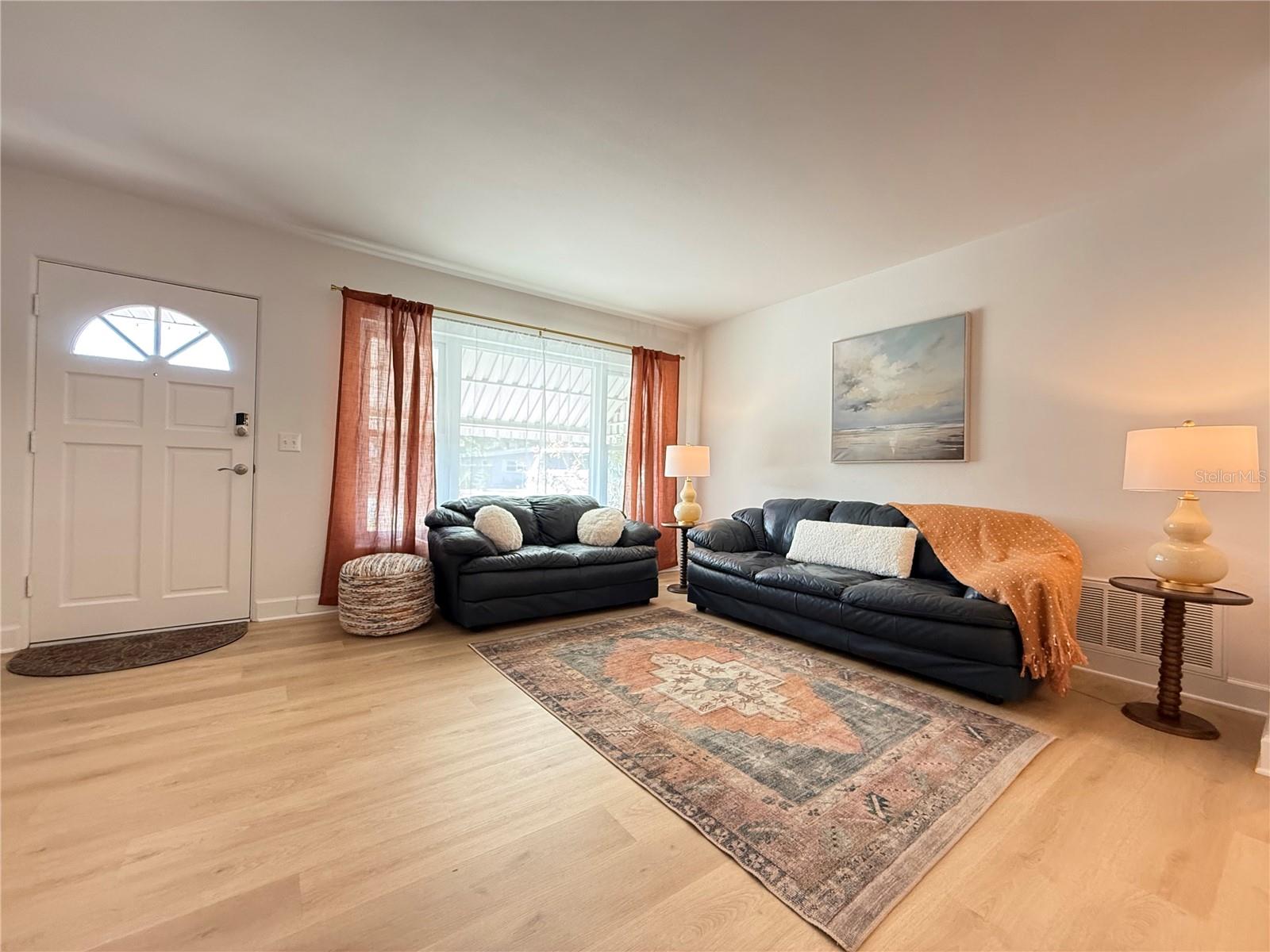 Image 3 of 40 For 199 Tropic Boulevard W