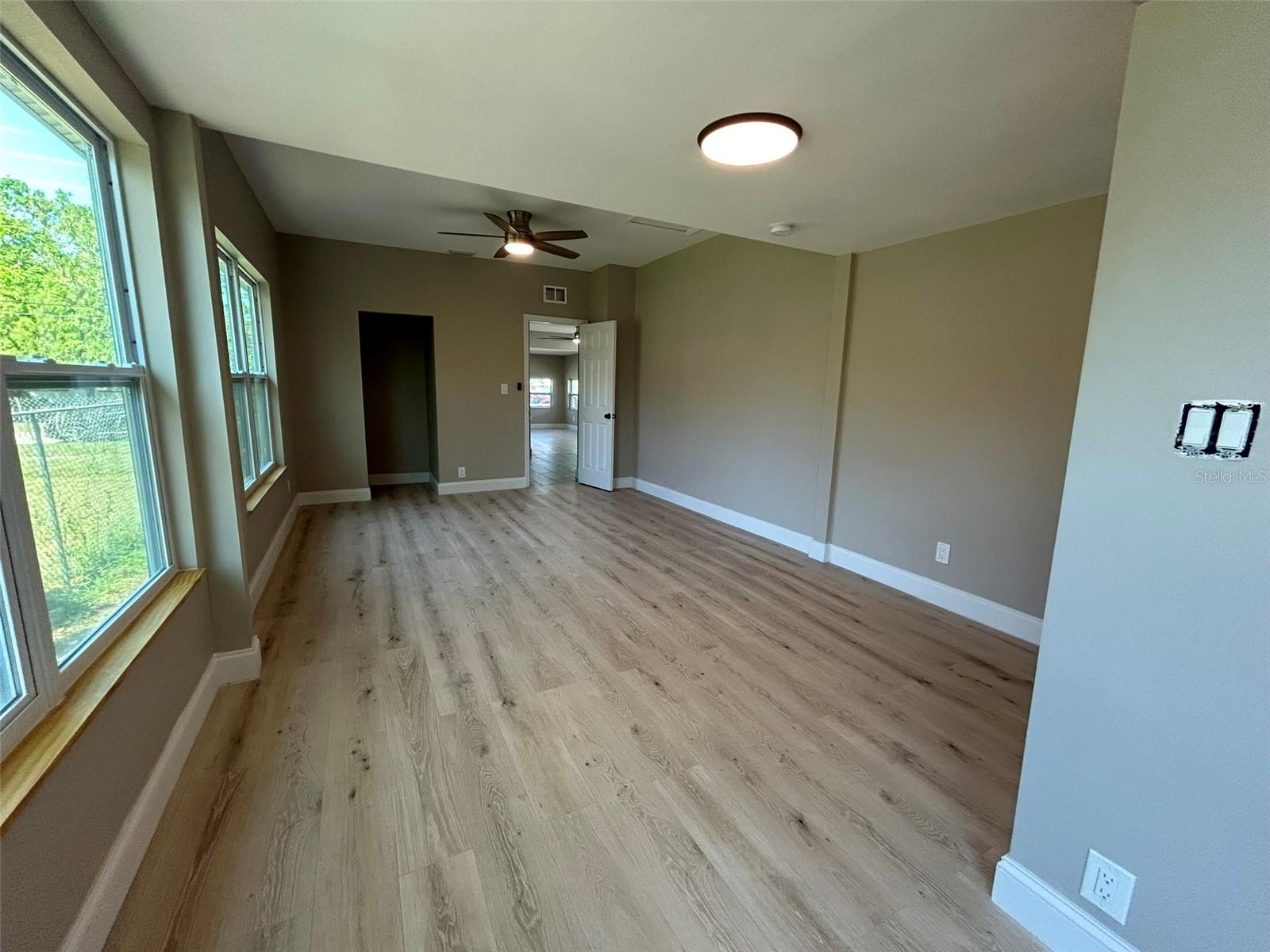 Image 15 of 18 For 1218 13th Avenue S