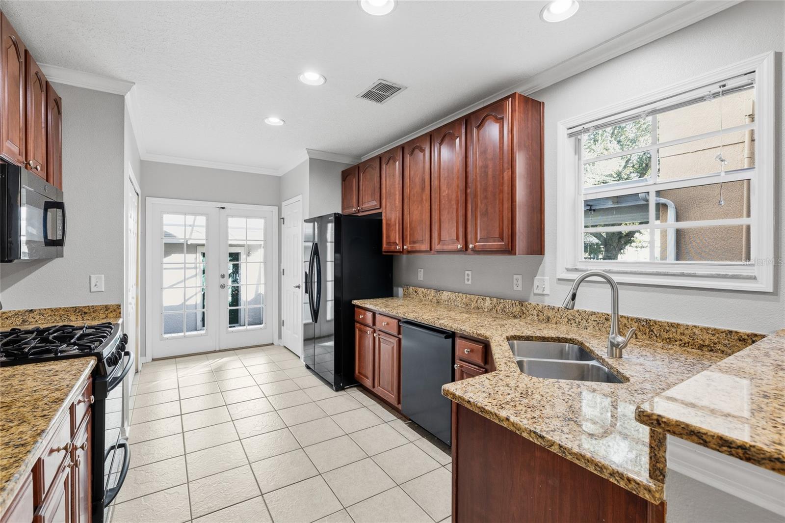 Image 14 of 77 For 5908 Beaconpark Street