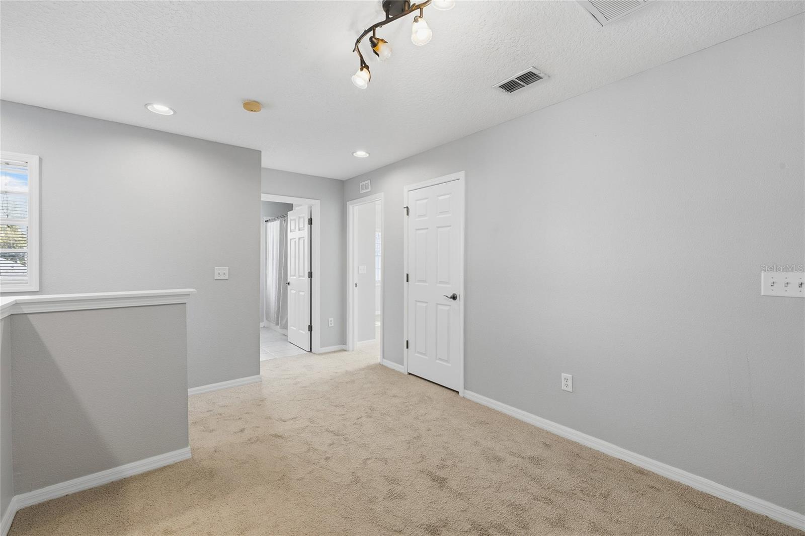 Image 25 of 77 For 5908 Beaconpark Street