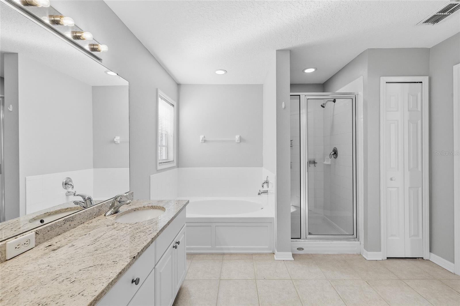 Image 34 of 77 For 5908 Beaconpark Street