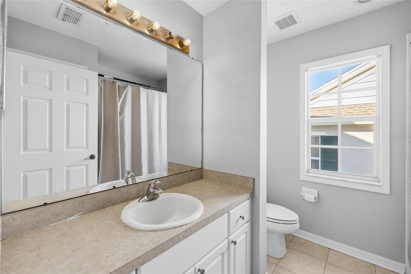 Image 38 of 77 For 5908 Beaconpark Street