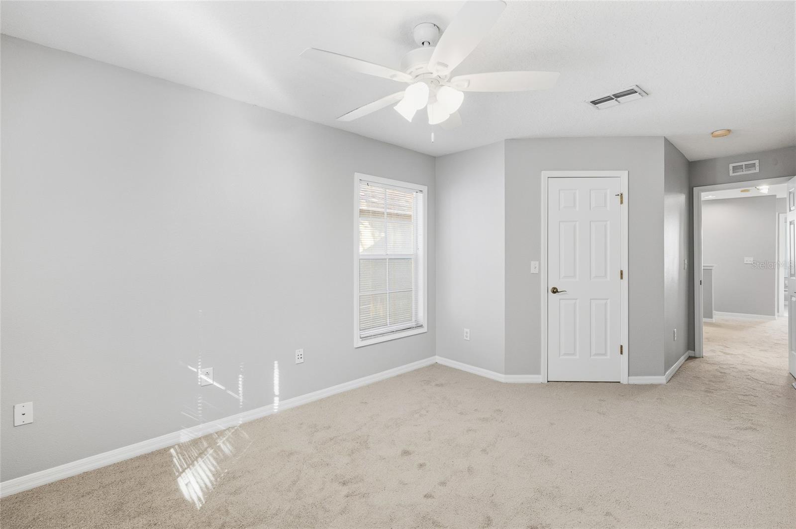 Image 39 of 77 For 5908 Beaconpark Street