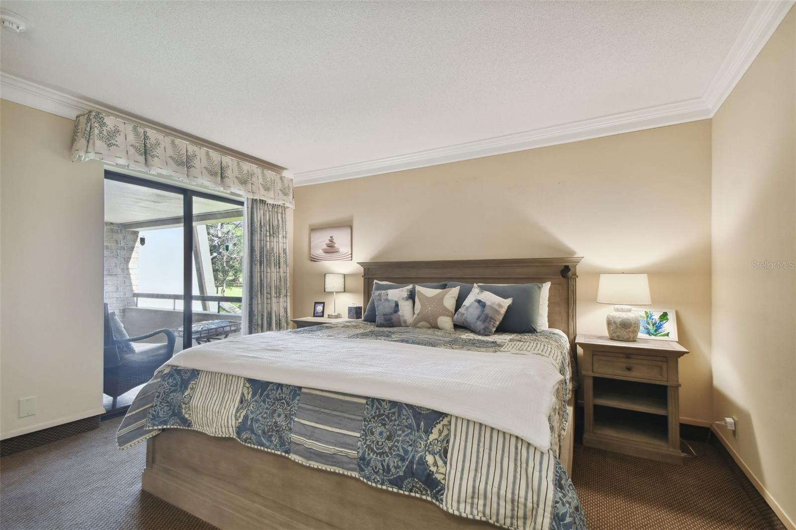 Listing photo id 17 for 36750 Us Highway 19 N 19219