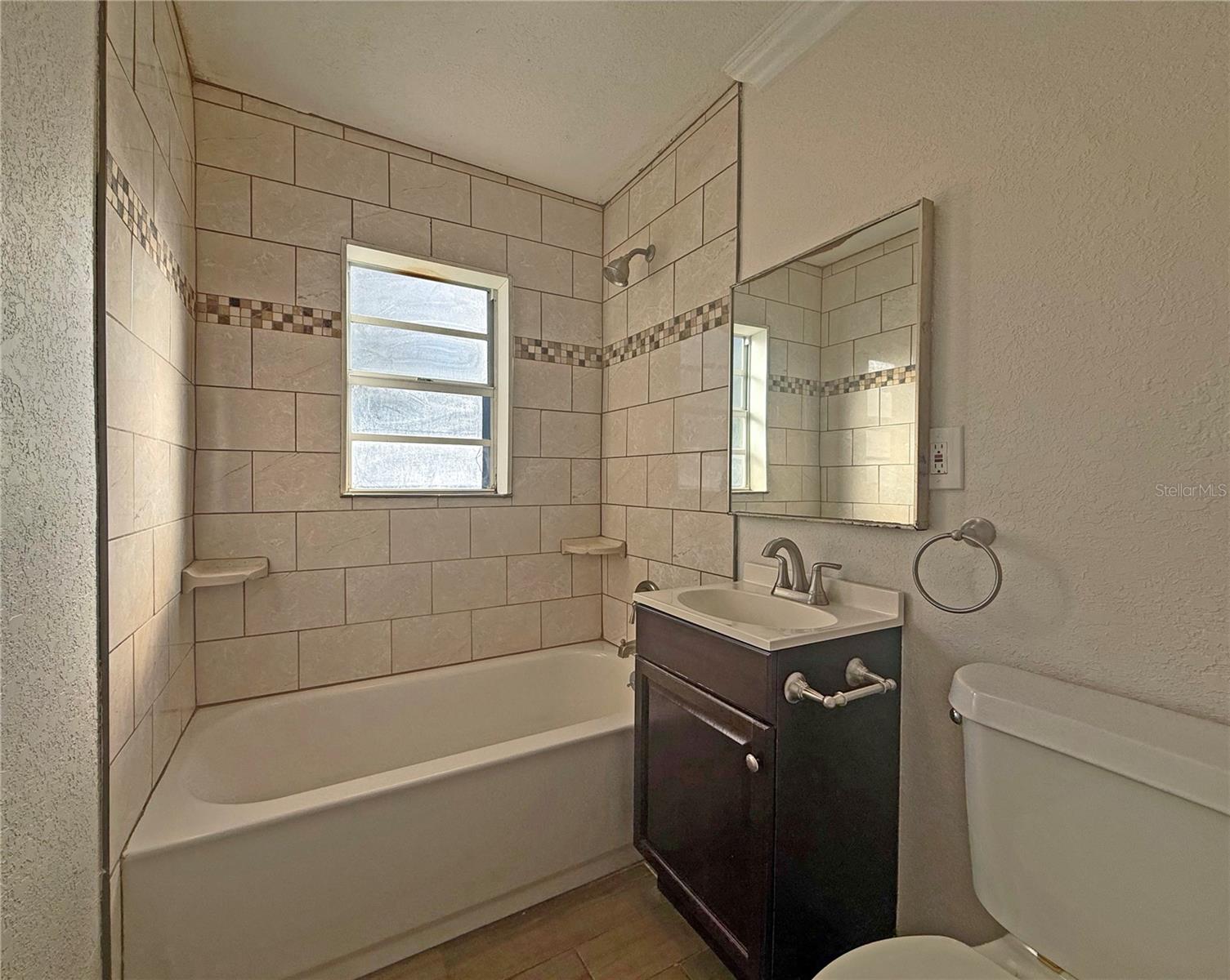 Image 11 of 14 For 3215 Louisiana Avenue