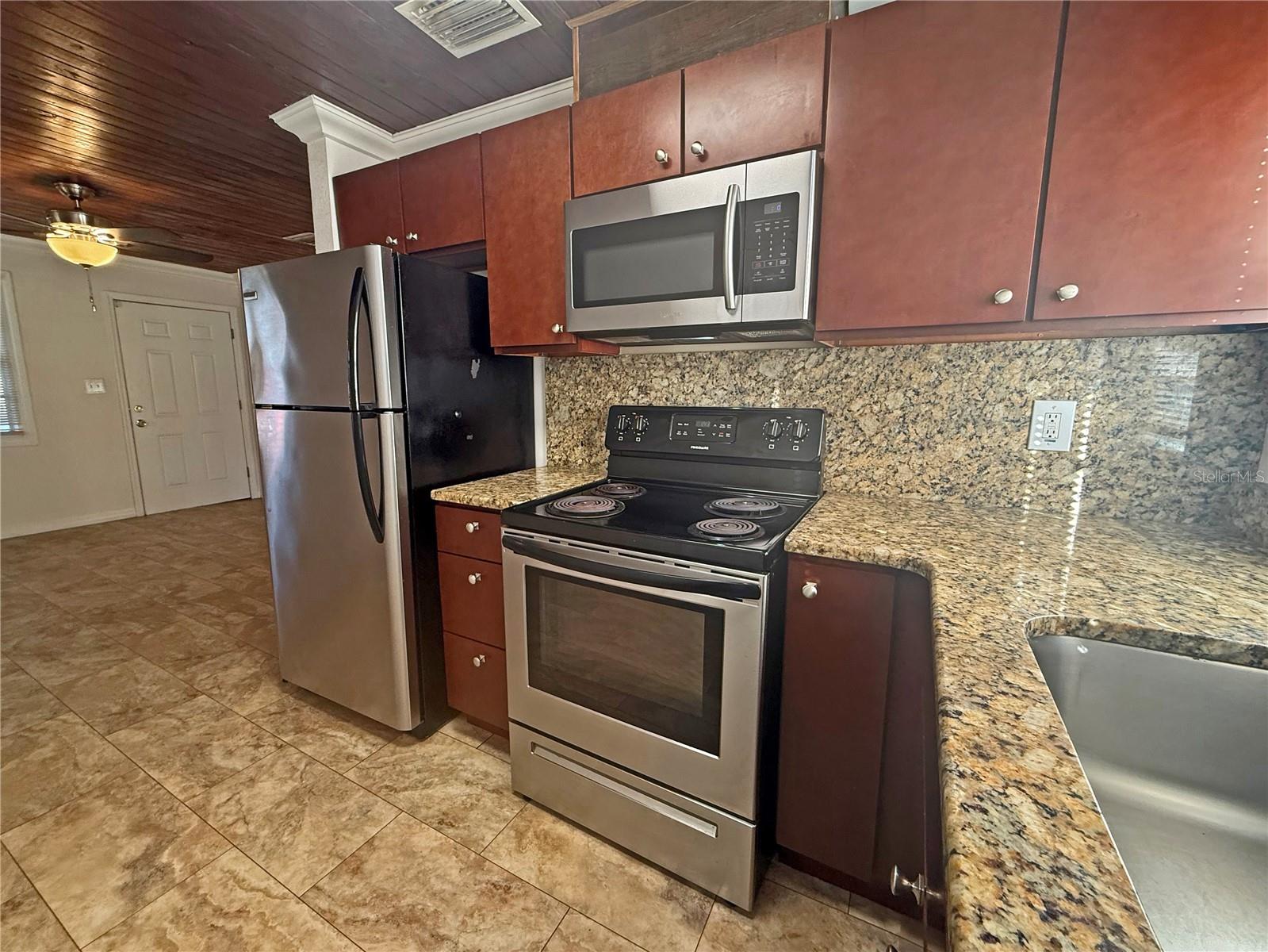 Image 6 of 14 For 3215 Louisiana Avenue