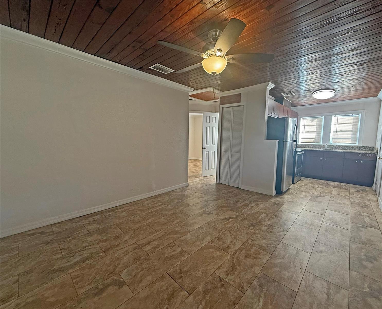 Image 7 of 14 For 3215 Louisiana Avenue