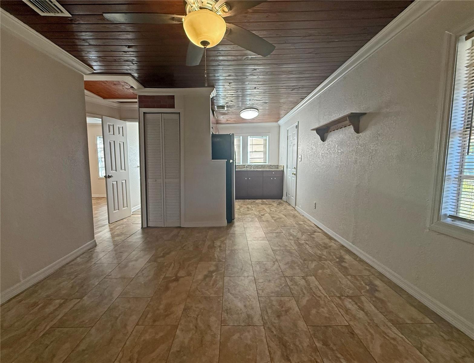 Image 8 of 14 For 3215 Louisiana Avenue