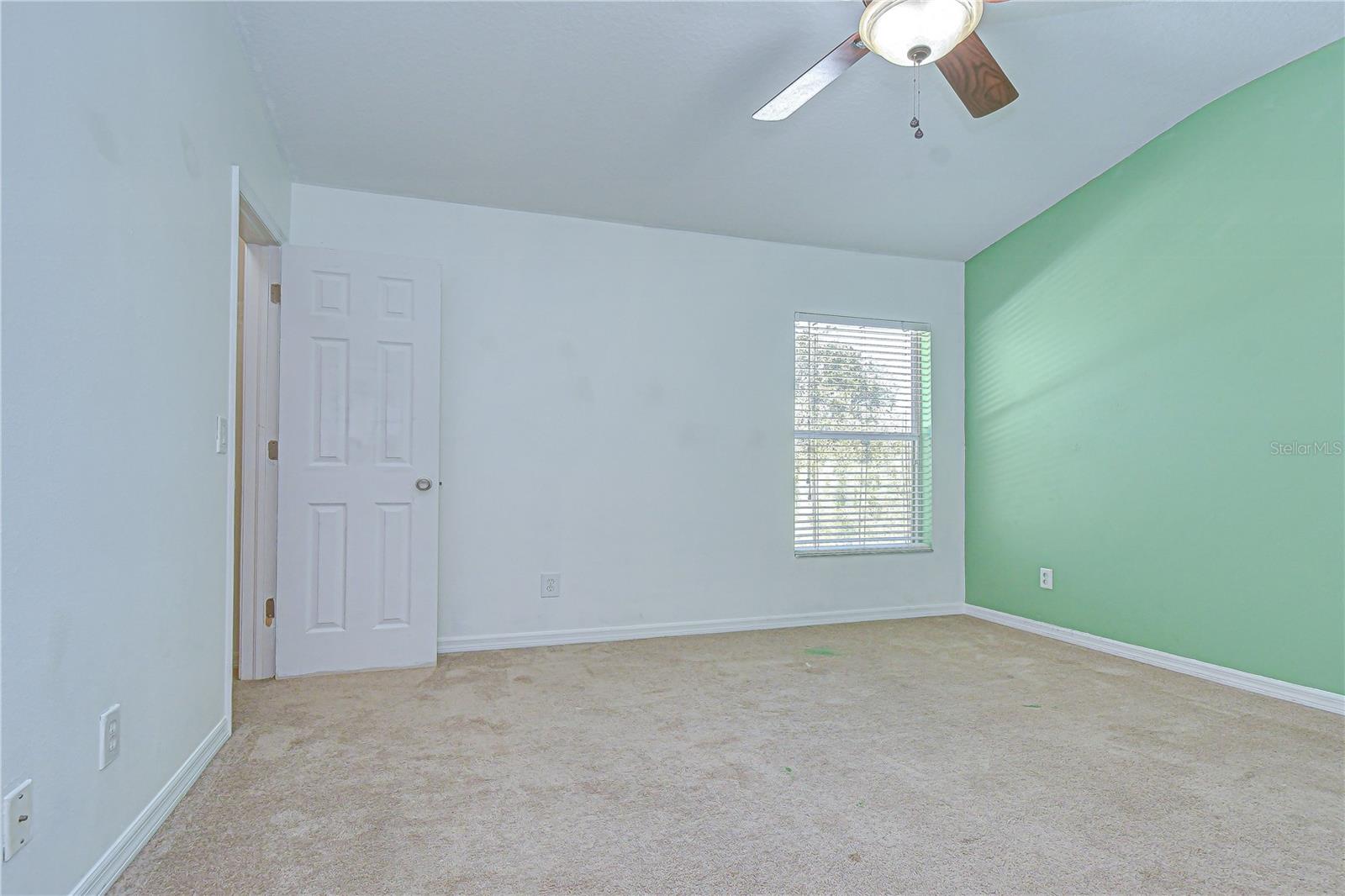 Image 17 of 25 For 10720 Chesham Hill Court