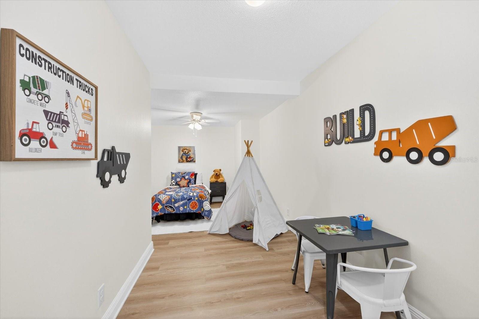 Image 19 of 36 For 6982 79th Avenue N