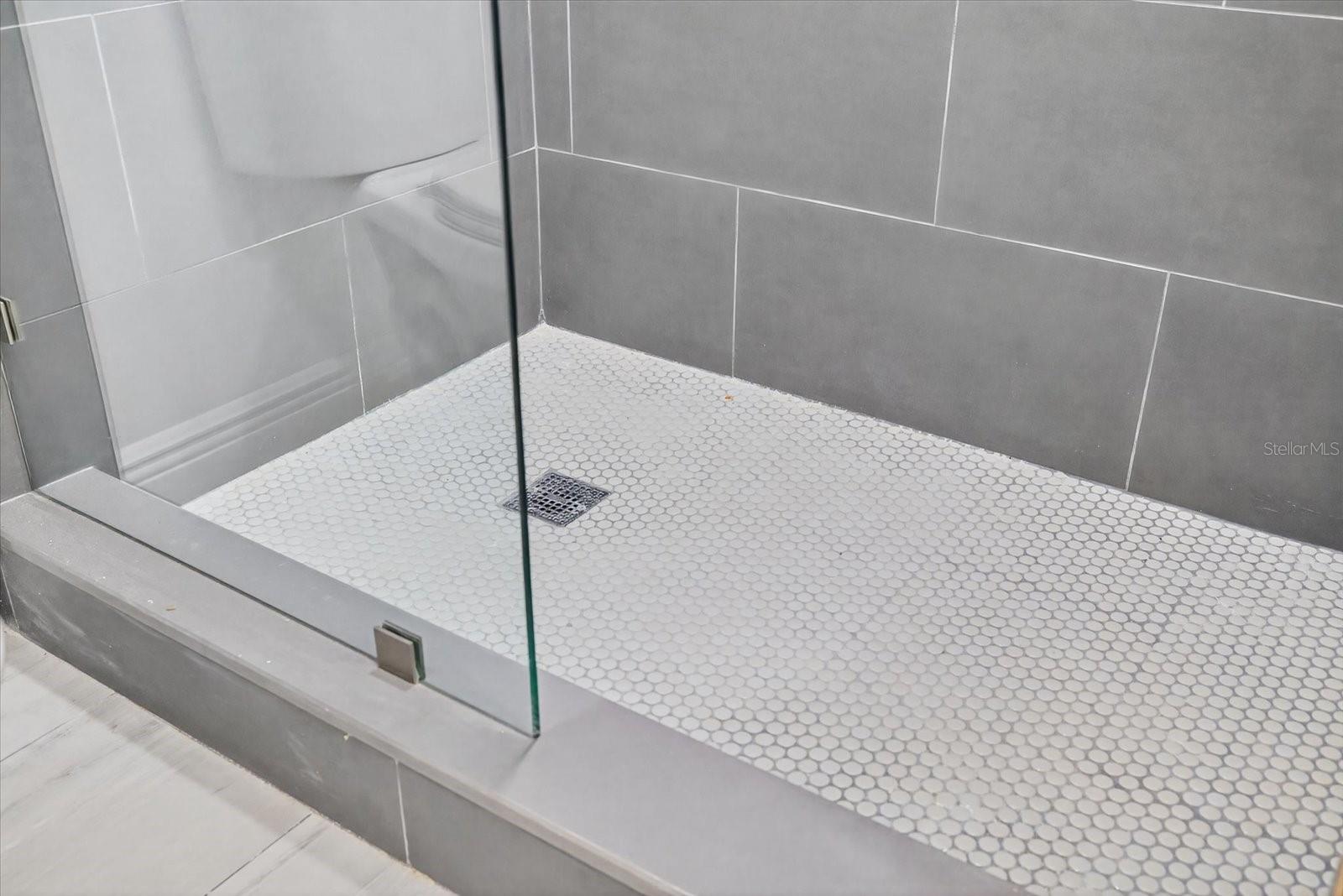 Image 30 of 36 For 6982 79th Avenue N