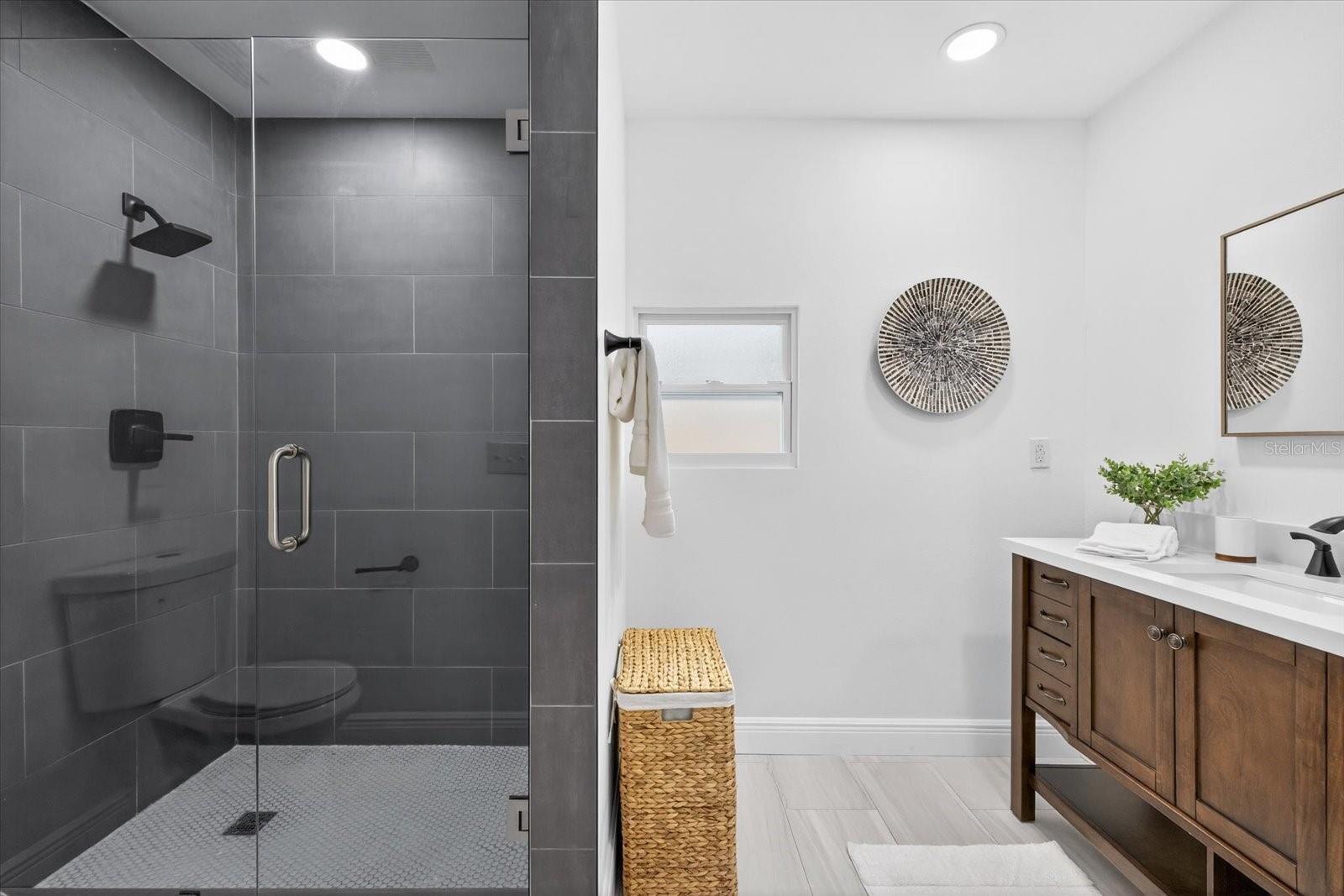 Image 31 of 36 For 6982 79th Avenue N