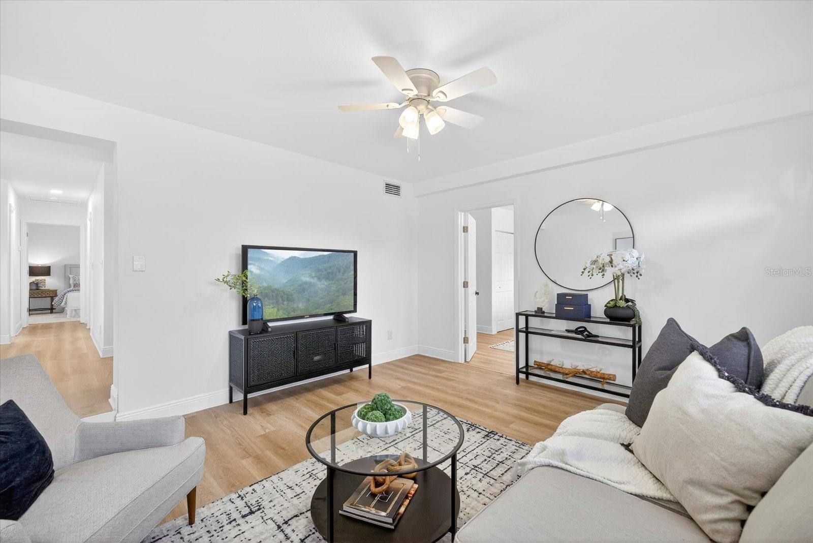 Image 7 of 36 For 6982 79th Avenue N