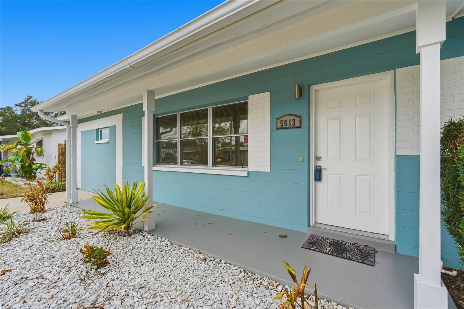 Image 2 of 33 For 5613 57th Avenue N