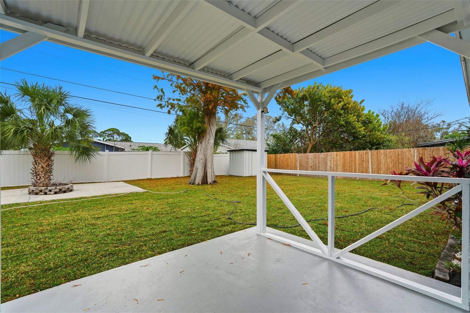 Image 26 of 33 For 5613 57th Avenue N