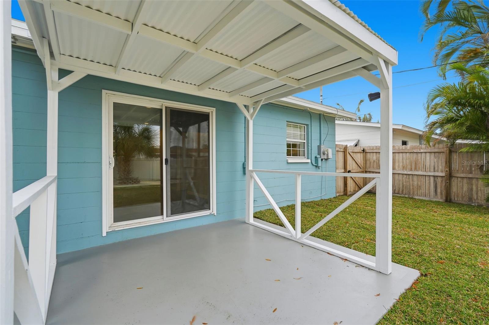 Image 27 of 33 For 5613 57th Avenue N