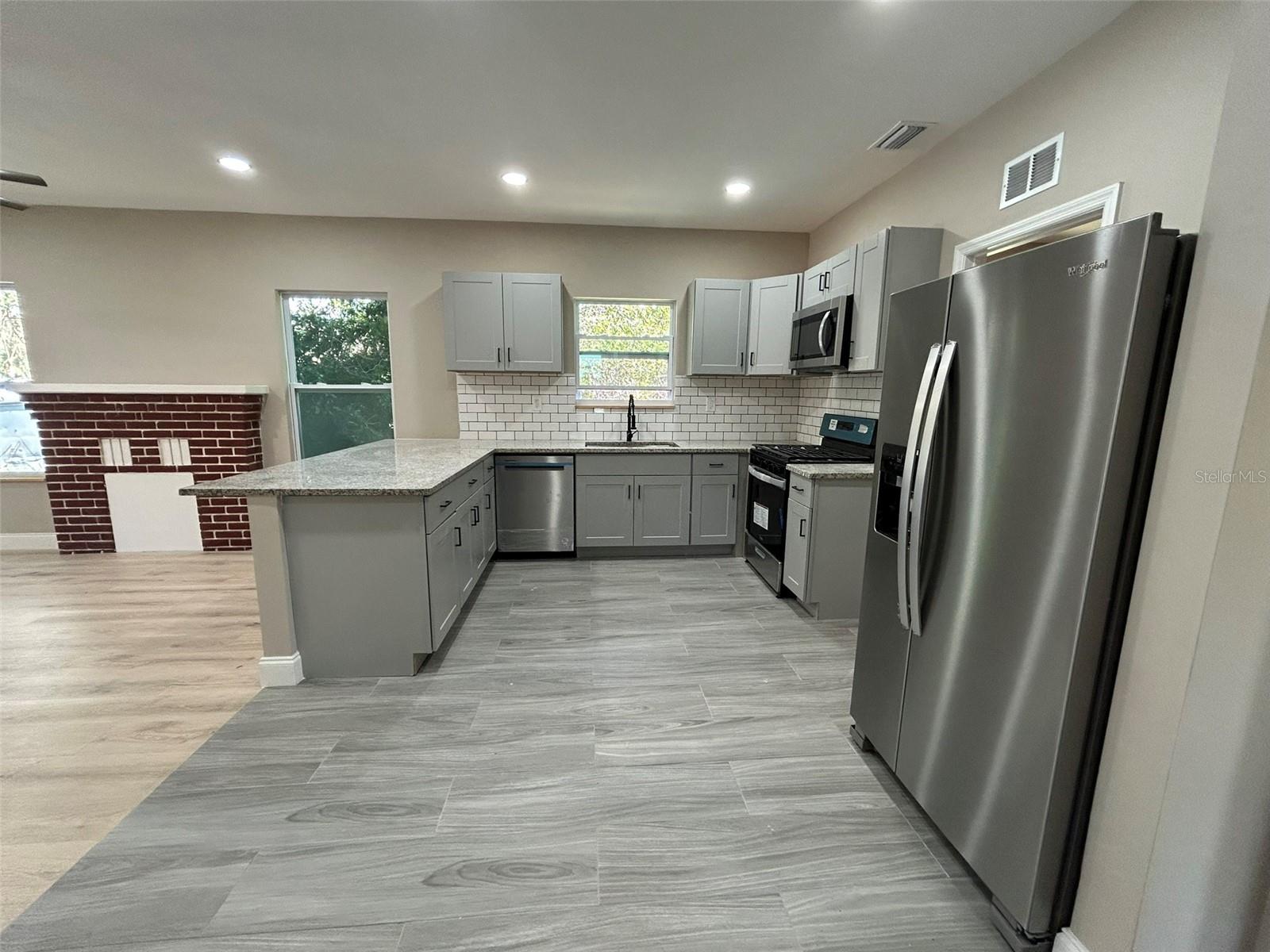 Image 3 of 17 For 1218 13th Avenue S