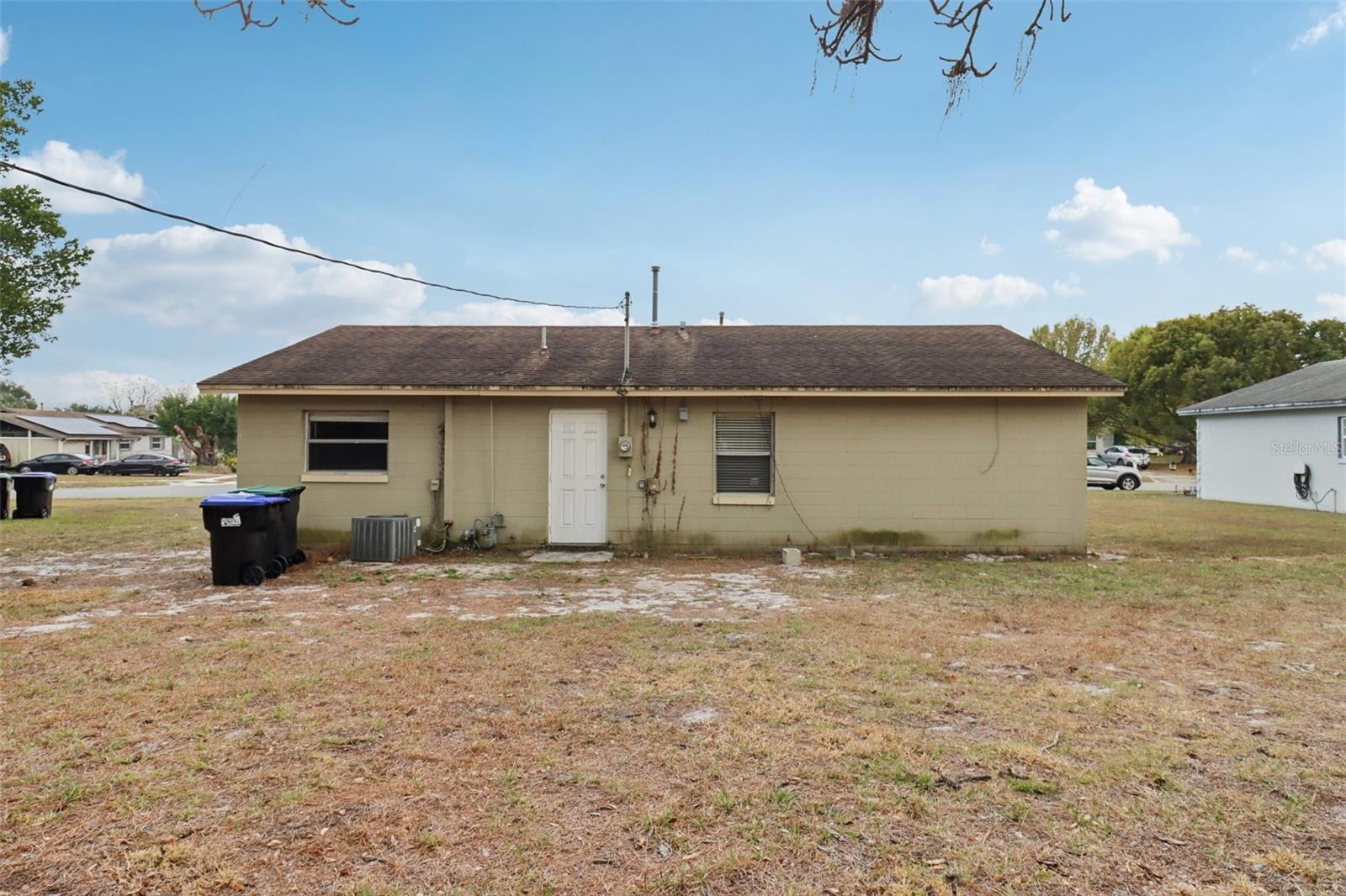 Image 20 of 21 For 7649 Stratford Boulevard