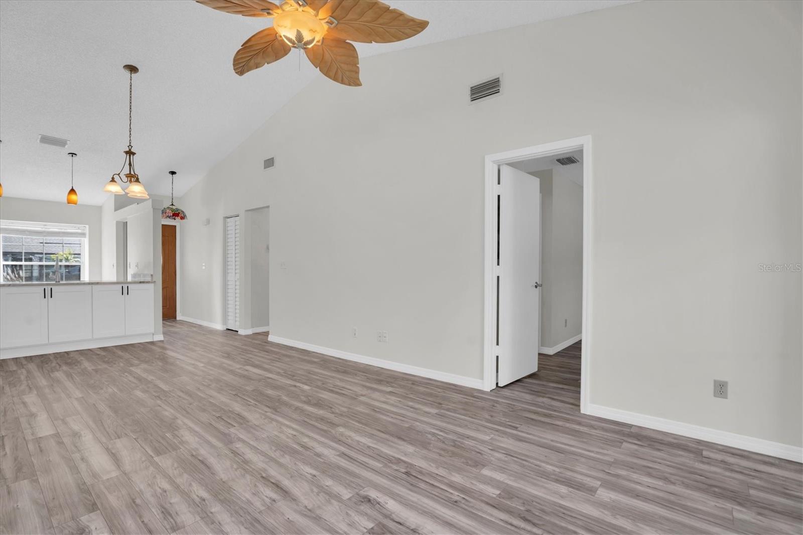 Image 12 of 37 For 3865 El Camino Court