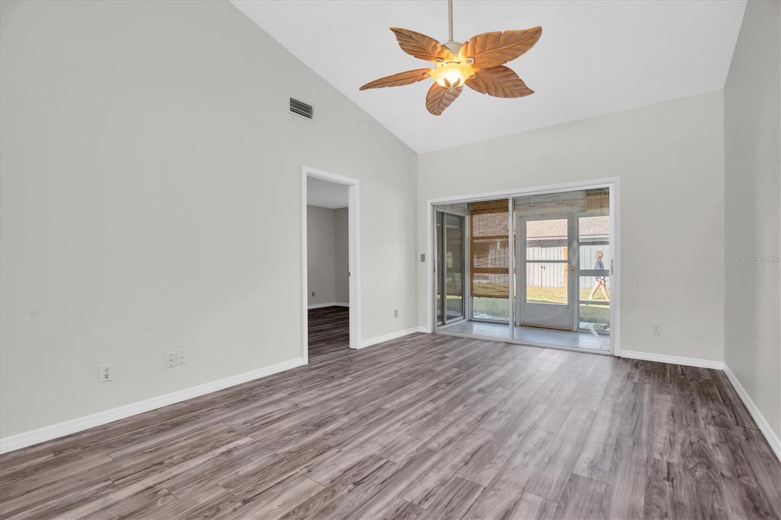 Image 13 of 37 For 3865 El Camino Court