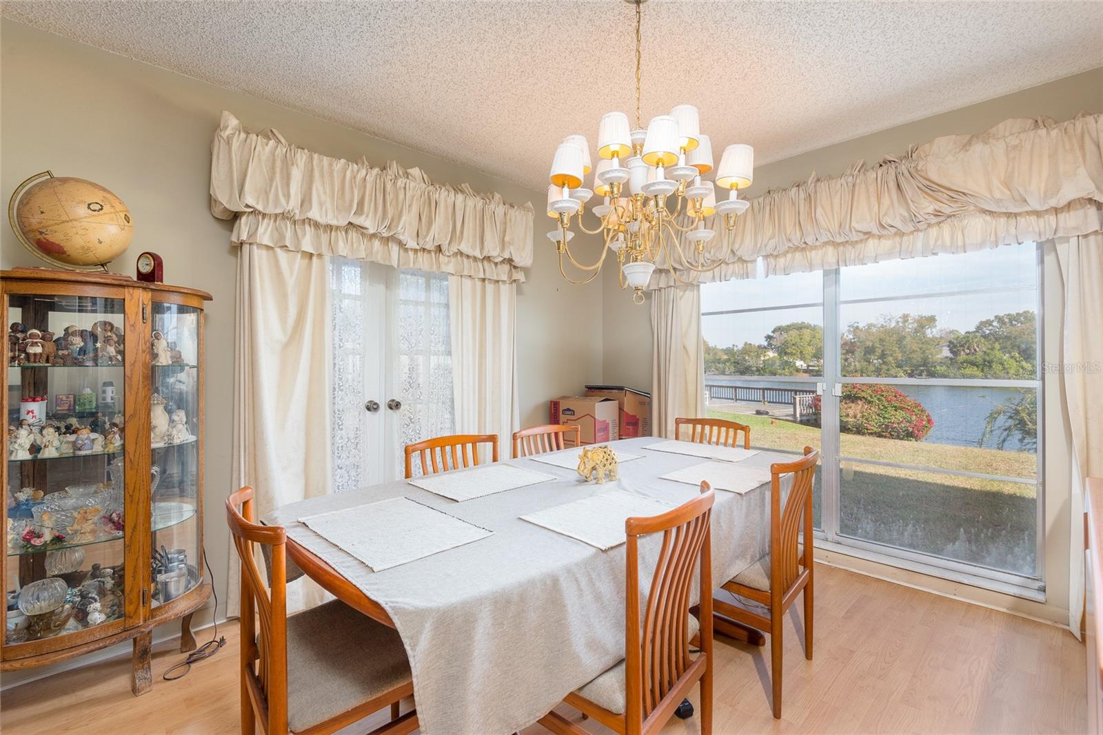 Image 12 of 74 For 6809 Twelve Oaks Boulevard