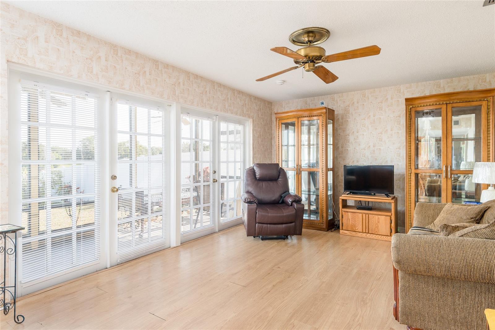 Image 17 of 74 For 6809 Twelve Oaks Boulevard