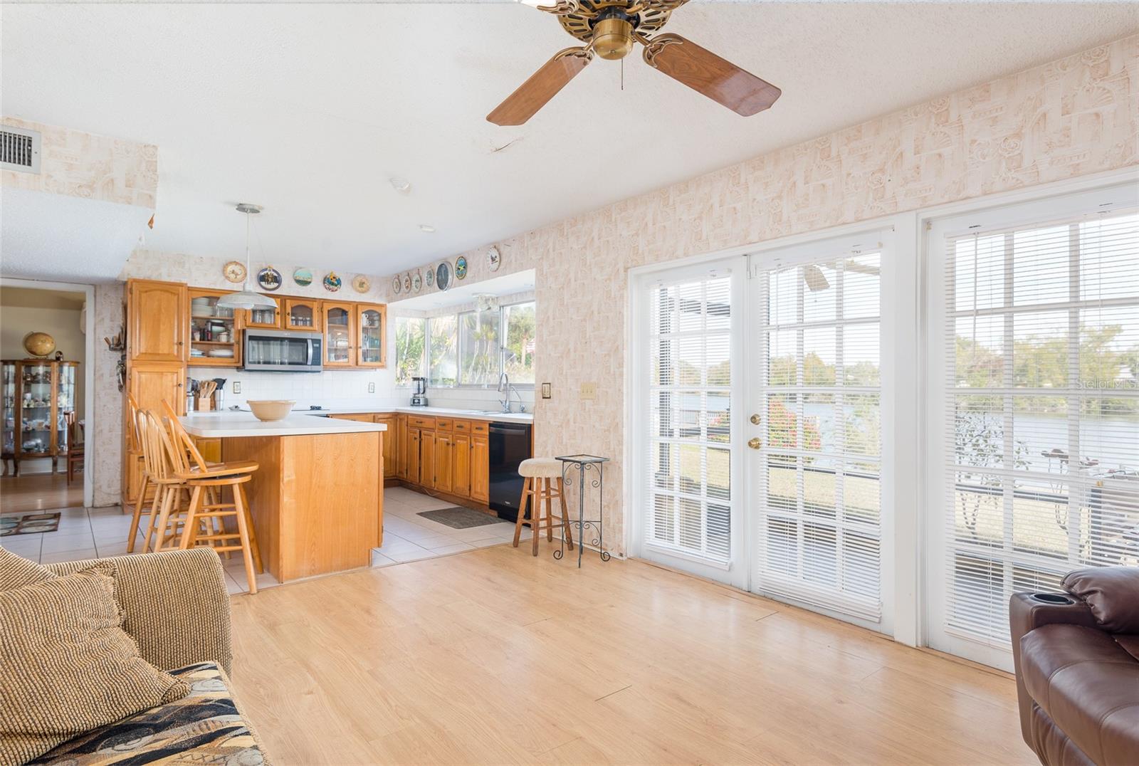 Image 18 of 74 For 6809 Twelve Oaks Boulevard