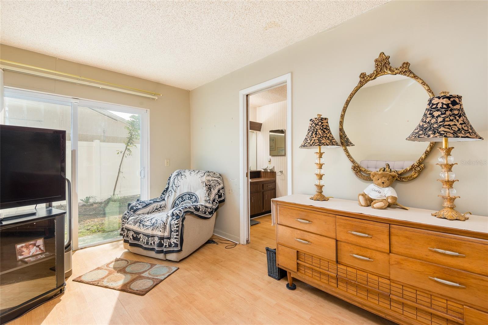 Image 22 of 74 For 6809 Twelve Oaks Boulevard