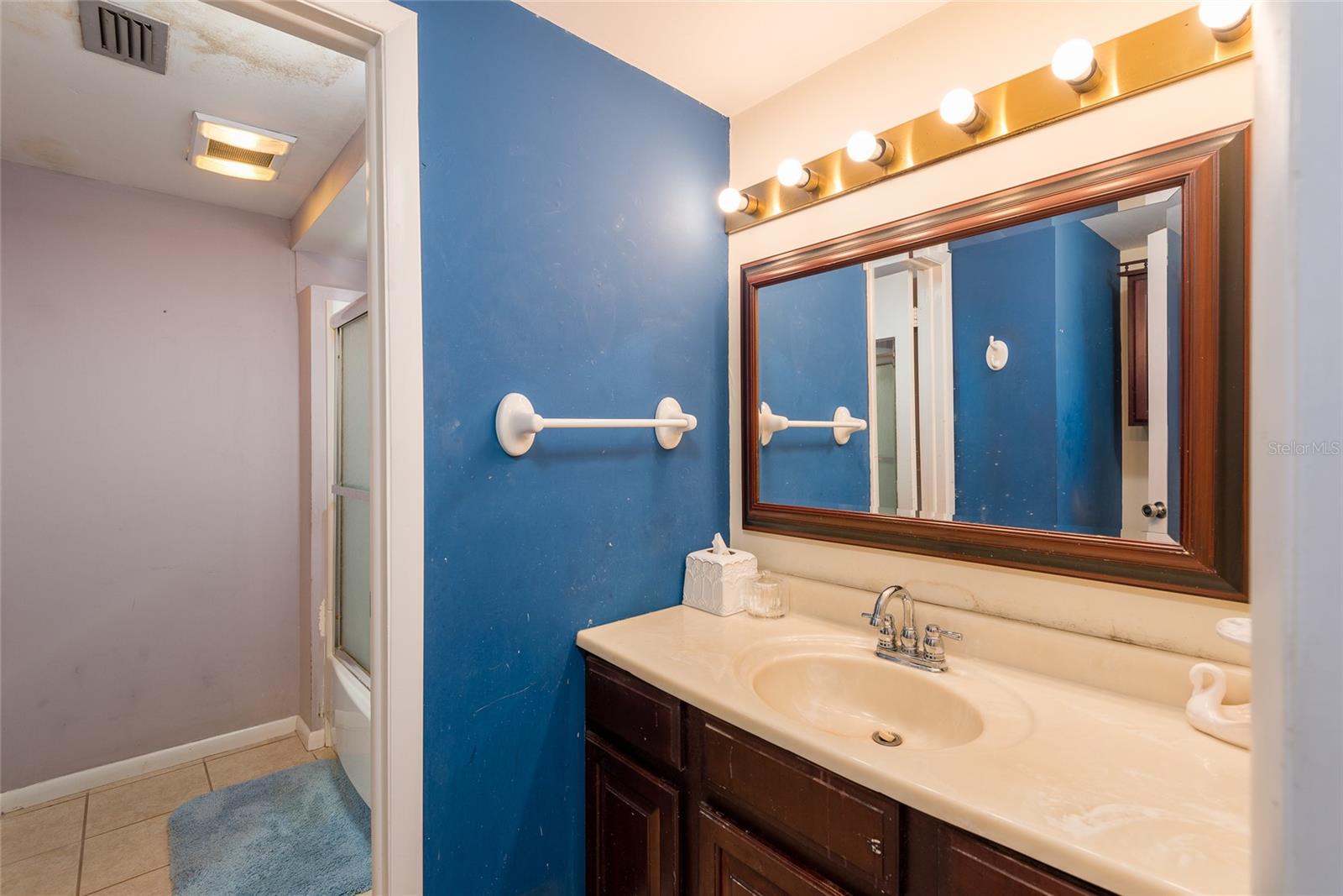 Image 31 of 74 For 6809 Twelve Oaks Boulevard