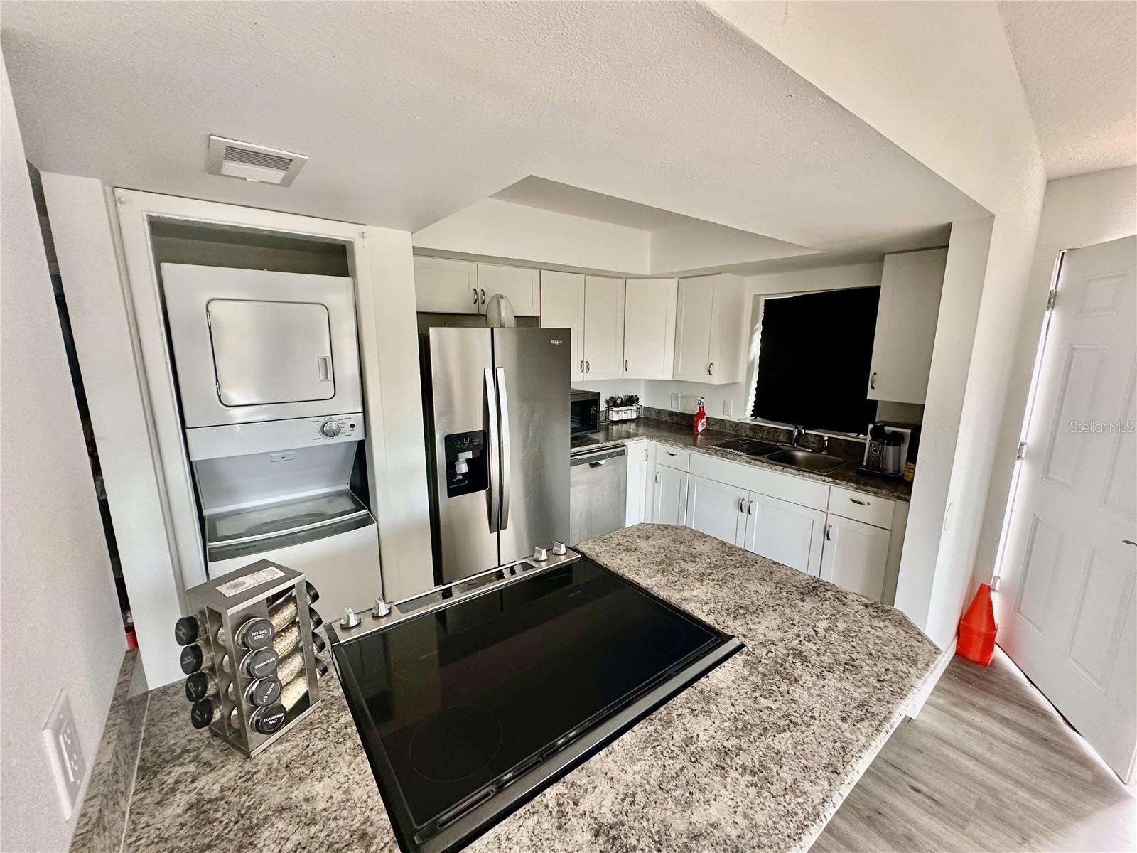 Image 11 of 23 For 3303 Shell Point #a Road