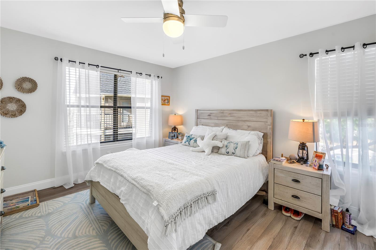 Image 19 of 32 For 11901 4th Street N 9307