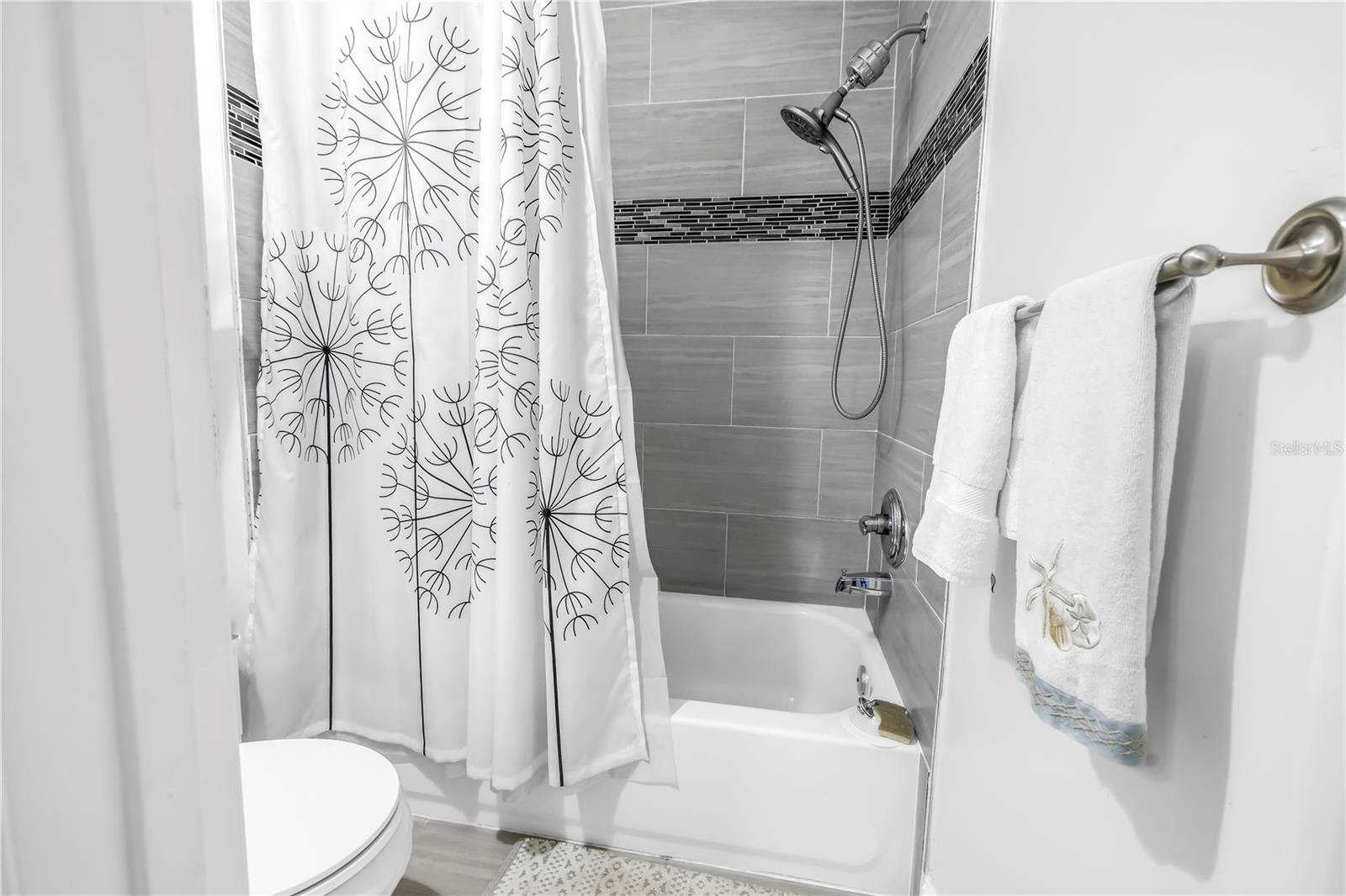 Image 23 of 32 For 11901 4th Street N 9307