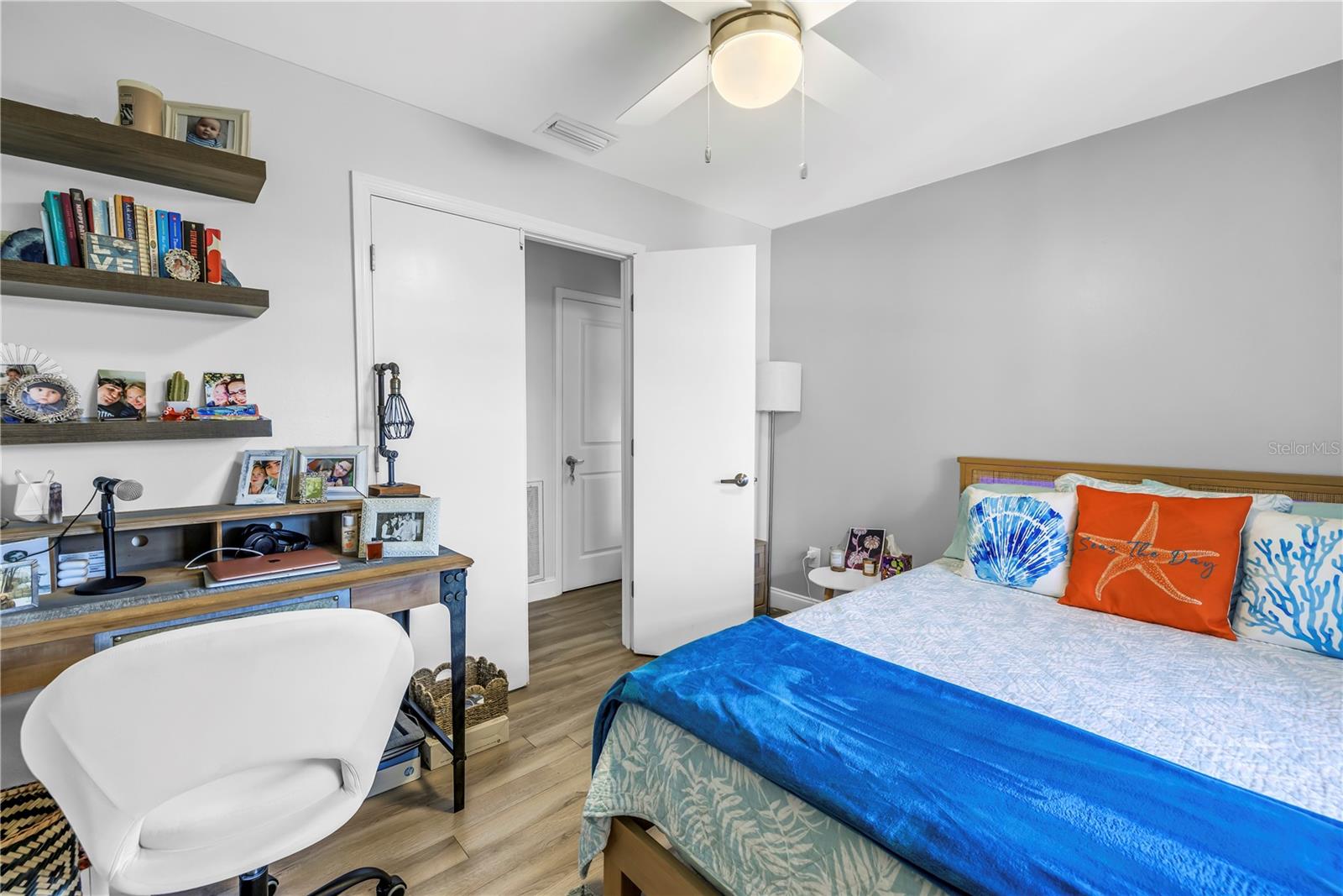 Image 26 of 32 For 11901 4th Street N 9307