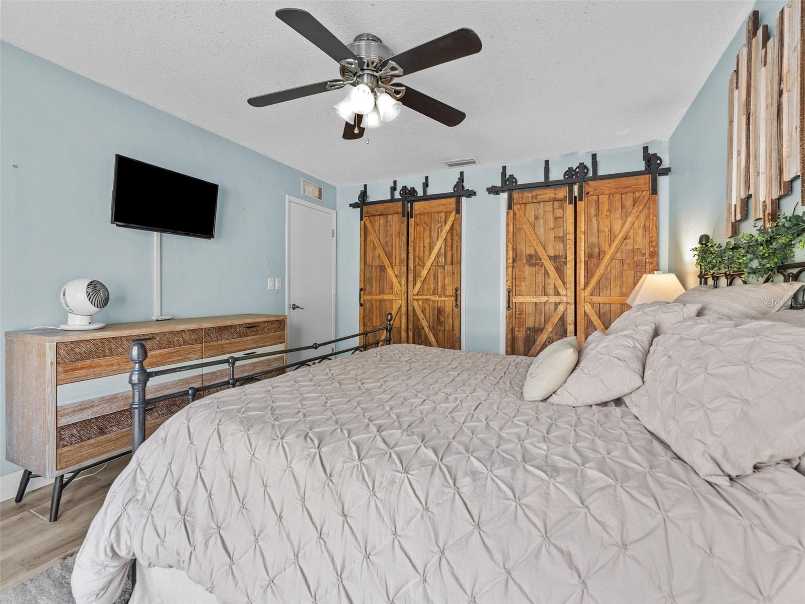 Image 10 of 29 For 1768 Groveleaf Avenue