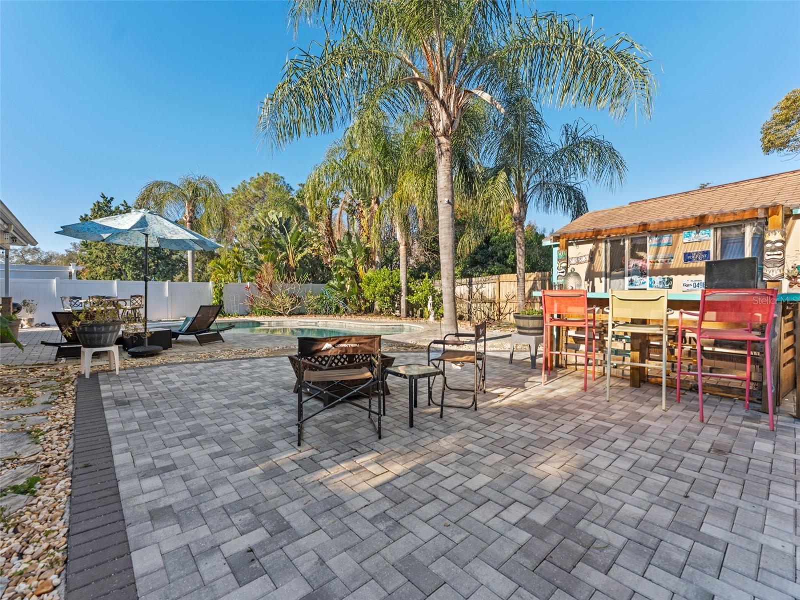 Image 23 of 29 For 1768 Groveleaf Avenue