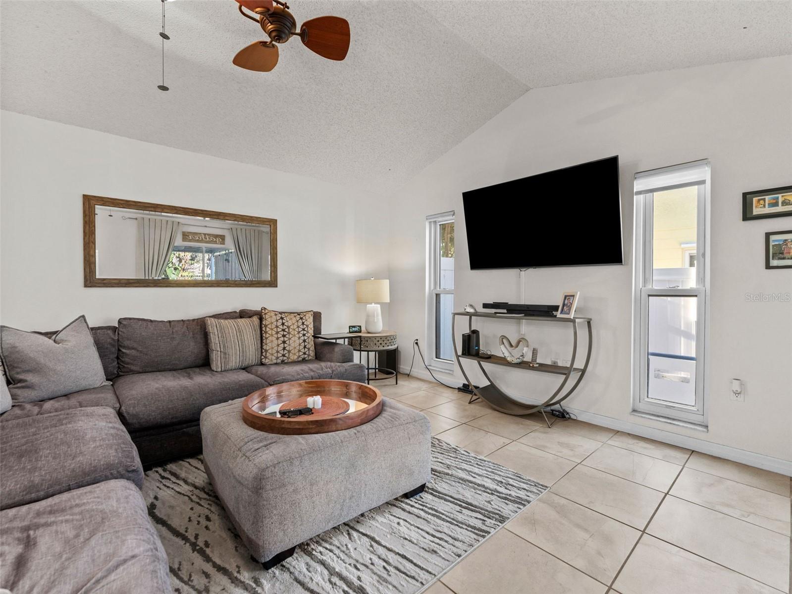 Image 8 of 29 For 1768 Groveleaf Avenue