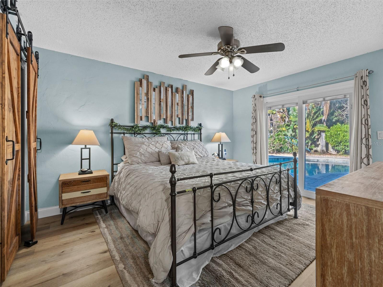 Image 9 of 29 For 1768 Groveleaf Avenue