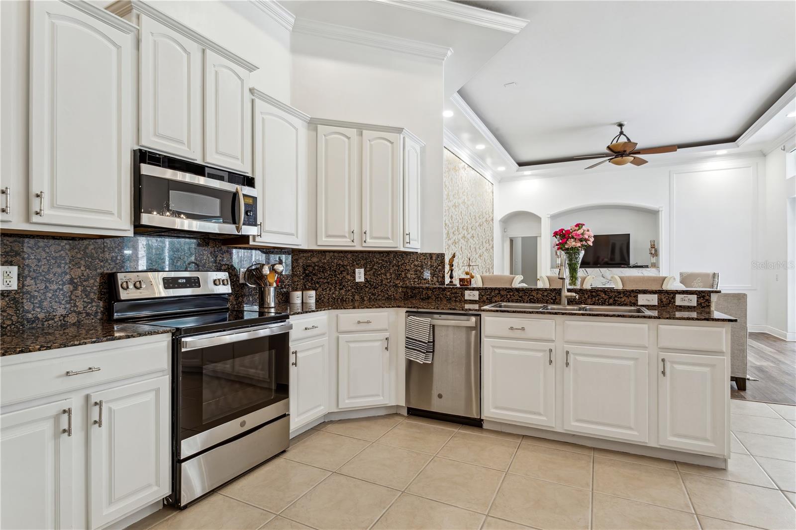 Image 10 of 39 For 17852 Arbor Greene Drive