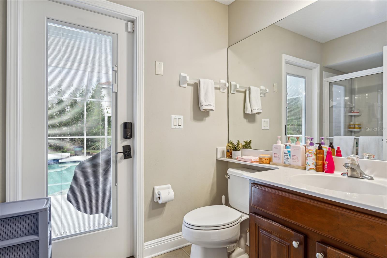 Image 17 of 39 For 17852 Arbor Greene Drive