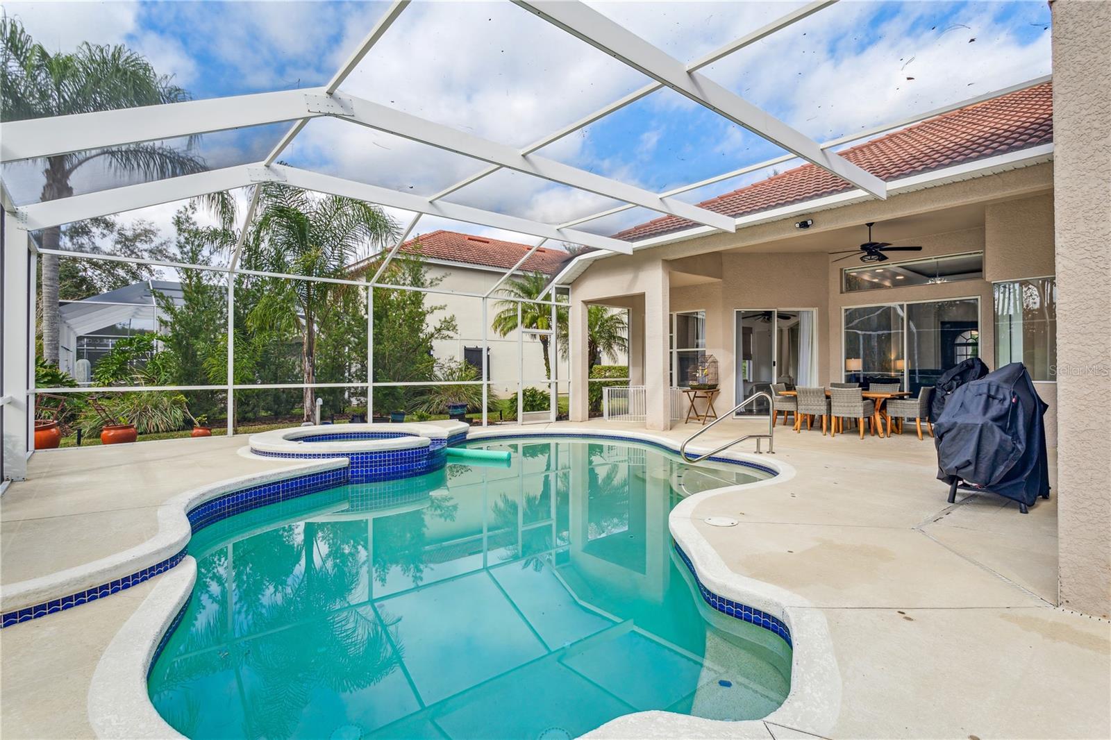 Image 23 of 39 For 17852 Arbor Greene Drive