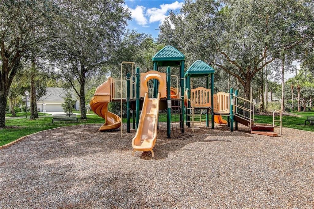 Image 35 of 39 For 17852 Arbor Greene Drive